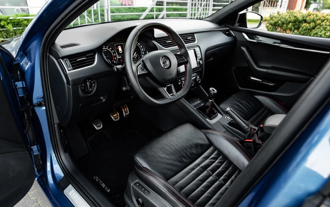 Skoda Octavia cena 59900 przebieg: 198000, rok produkcji 2015 z Poddębice małe 781